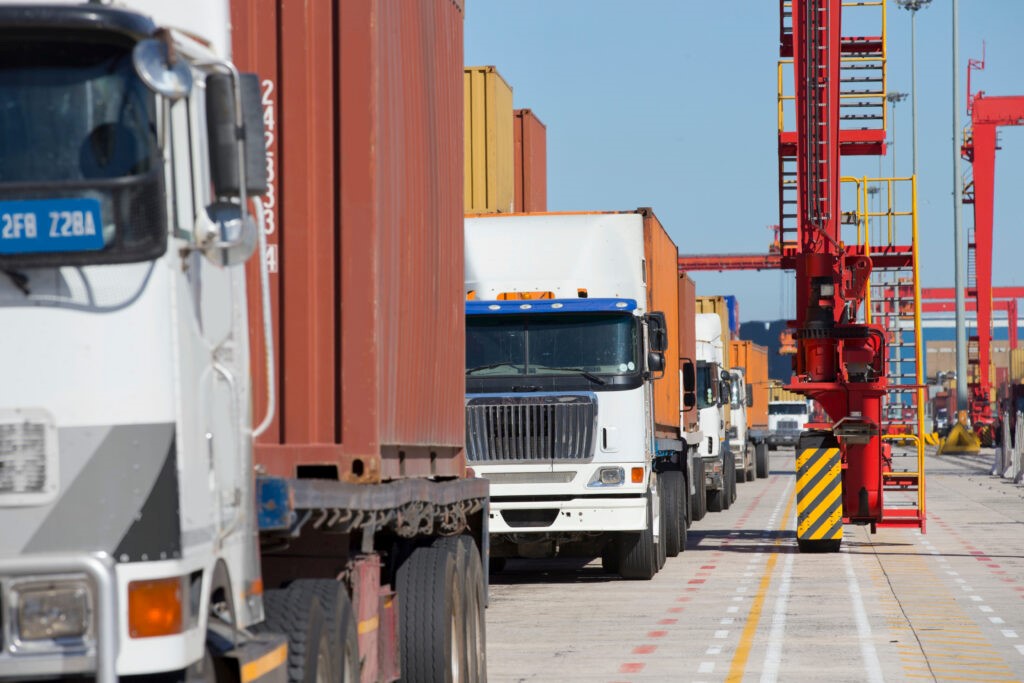 O que exigir no rastreamento do transporte sob controle aduaneiro